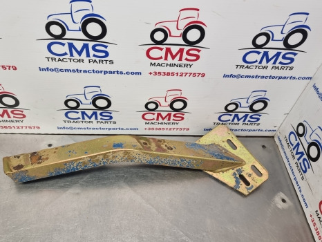 Ford 7610, 7710, 7810, 8830, 8730 Foot Step Lhs Bracket Only E4nn9420041ab - Gradino sottoscocca: foto 2 Ford 7610, 7710, 7810, 8830, 8730 Foot Step Lhs Bracket Only E4nn9420041ab - Gradino sottoscocca: foto 2