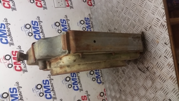 Ford Engine Water Cooling Radiator With Cowling - Radiatore per Trattore: foto 2 Ford Engine Water Cooling Radiator With Cowling - Radiatore per Trattore: foto 2