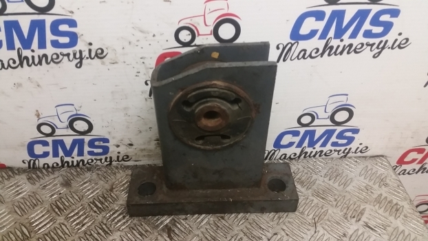 Ford New Holland 40, Ts Series Cab Mount 82021818 , 82021777 , 81866330 - Sospensione della cabina per Trattore: foto 1 Ford New Holland 40, Ts Series Cab Mount 82021818 , 82021777 , 81866330 - Sospensione della cabina per Trattore: foto 1