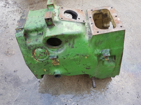 John Deere 3130, 3030 Transmission Housing T25890, At26778 - Cambio: foto 2 John Deere 3130, 3030 Transmission Housing T25890, At26778 - Cambio: foto 2
