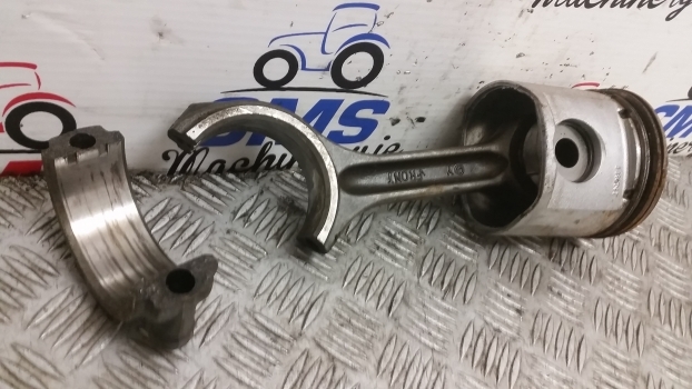 John Deere 6010, 6110 Engine Connecting Rod , Piston Re507850, R500335, Re50770 - Biella per Trattore: foto 3 John Deere 6010, 6110 Engine Connecting Rod , Piston Re507850, R500335, Re50770 - Biella per Trattore: foto 3