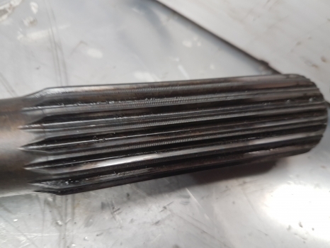 Landini Vision 80, 95, 105 Front Axle Drive Shaft Lhs 3557963m91 - Semiasse per Trattore: foto 2 Landini Vision 80, 95, 105 Front Axle Drive Shaft Lhs 3557963m91 - Semiasse per Trattore: foto 2