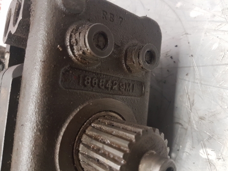 Massey Ferguson 135, 150, 165, 168, 175, 178 Hydraulic Lift Pump 1868429m1 - Pompa idraulica per Trattore: foto 5 Massey Ferguson 135, 150, 165, 168, 175, 178 Hydraulic Lift Pump 1868429m1 - Pompa idraulica per Trattore: foto 5