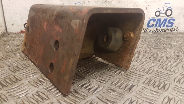 Massey Ferguson 690, 698, 699 Cab Suspension Bracket Mounting Lhs 1680876m91 - Sospensione della cabina per Trattore: foto 5 Massey Ferguson 690, 698, 699 Cab Suspension Bracket Mounting Lhs 1680876m91 - Sospensione della cabina per Trattore: foto 5