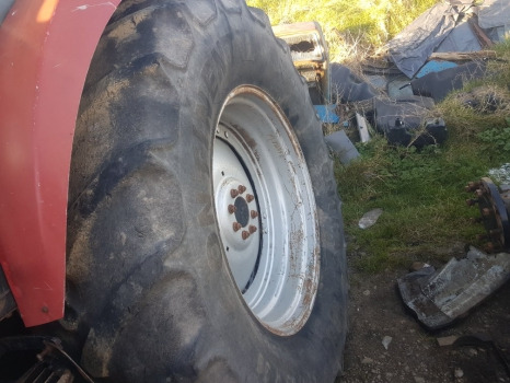 New Holland Case Mxu, Tsa, Tm, Mxm, 60 Series Mxu100 Rear Wheel And Tyre - Ruota completa: foto 1 New Holland Case Mxu, Tsa, Tm, Mxm, 60 Series Mxu100 Rear Wheel And Tyre - Ruota completa: foto 1