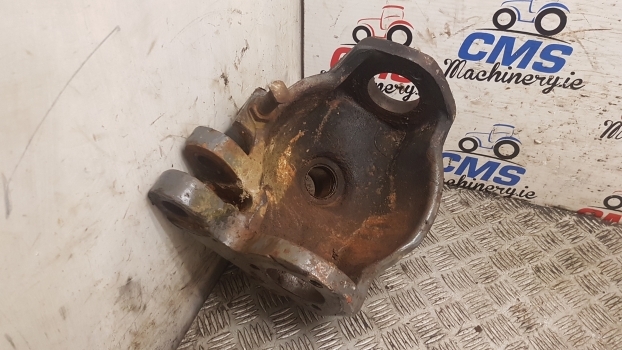 New Holland Tm, Tm150 Supersteer Front Axle Steering Spindle Rhs 5179271 - Fuso a snodo per Trattore: foto 4 New Holland Tm, Tm150 Supersteer Front Axle Steering Spindle Rhs 5179271 - Fuso a snodo per Trattore: foto 4