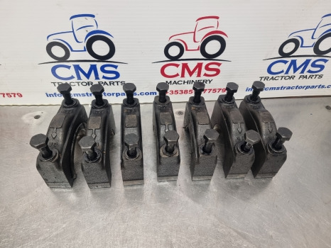 Renault Claas Ares 600, 800, Jd 6068 Engine Block Cap Kit R516310, 6005028696 - Motore: foto 1 Renault Claas Ares 600, 800, Jd 6068 Engine Block Cap Kit R516310, 6005028696 - Motore: foto 1