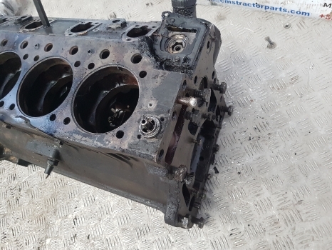 Same Explorer 65, 70 75, 80 Engine Crankcase Block 065.1110.0, 9.06599.41.3 - Basamento per Trattore: foto 4 Same Explorer 65, 70 75, 80 Engine Crankcase Block 065.1110.0, 9.06599.41.3 - Basamento per Trattore: foto 4