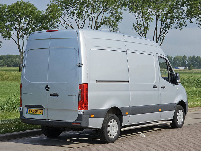 Mercedes-Benz Sprinter 316 L2H2 RWD Airco Euro6 - Furgone chiuso: foto 3 Mercedes-Benz Sprinter 316 L2H2 RWD Airco Euro6 - Furgone chiuso: foto 3