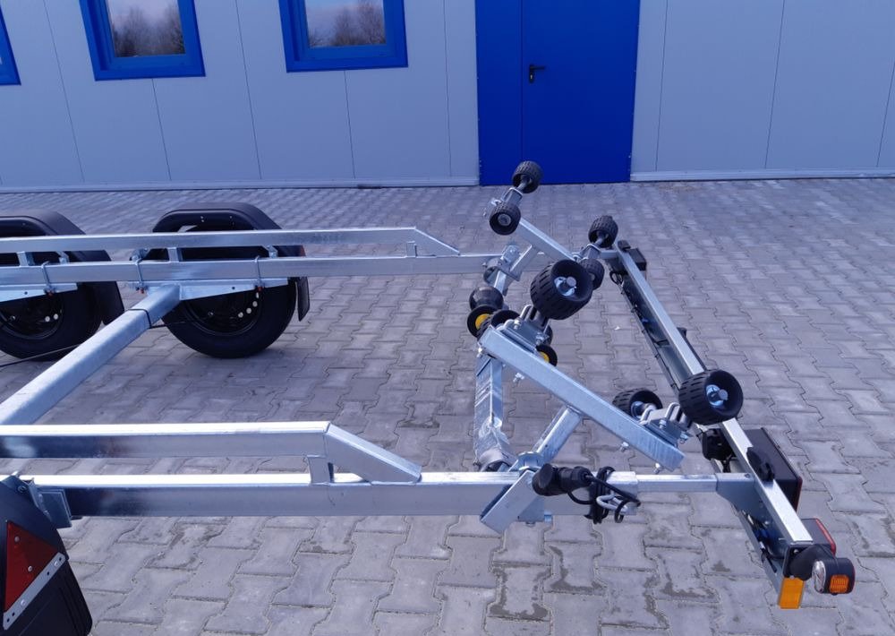 BRENDERUP 242500 TB SR | 2500 kg / 720 x 220 cm - Carrello per barca: foto 5 BRENDERUP 242500 TB SR | 2500 kg / 720 x 220 cm - Carrello per barca: foto 5