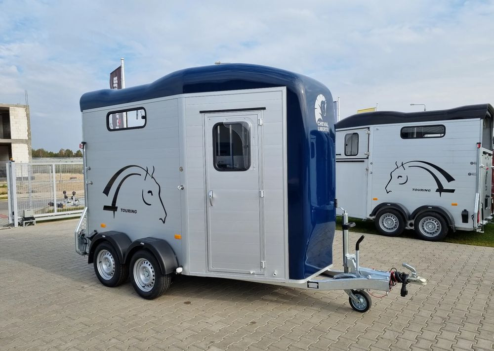 CHEVAL LIBERTÉ Touring Country + siodlarnia | przyczepa dla dwóch koni z rampą z przodu | 2000 kg DMC - Trailer trasporto cavalli: foto 3 CHEVAL LIBERTÉ Touring Country + siodlarnia | przyczepa dla dwóch koni z rampą z przodu | 2000 kg DMC - Trailer trasporto cavalli: foto 3