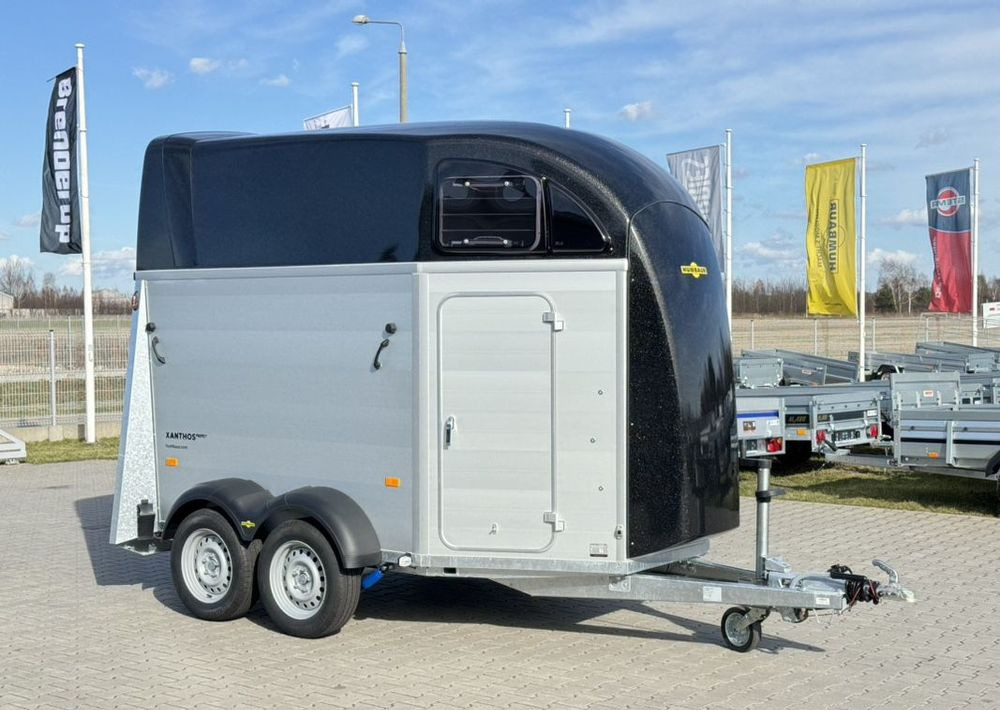 HUMBAUR Humbaur Xanthos Aero 2400 - Trailer trasporto cavalli: foto 2 HUMBAUR Humbaur Xanthos Aero 2400 - Trailer trasporto cavalli: foto 2