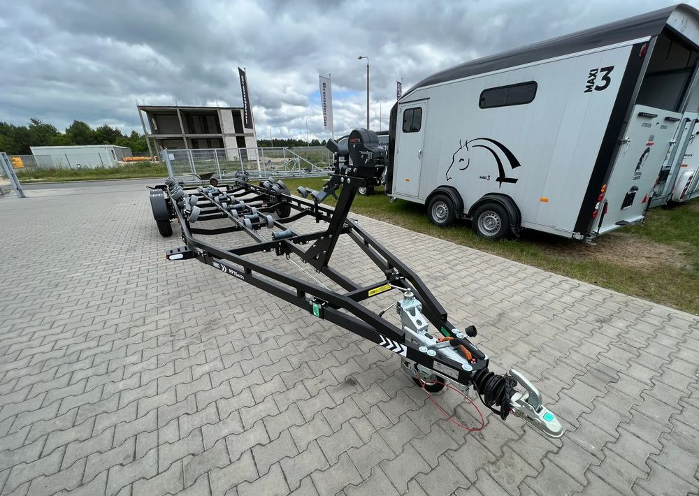Lorries Lorries PP35-8825 do jachtu łodzi 860 cm 3,5T - Carrello per barca: foto 2 Lorries Lorries PP35-8825 do jachtu łodzi 860 cm 3,5T - Carrello per barca: foto 2