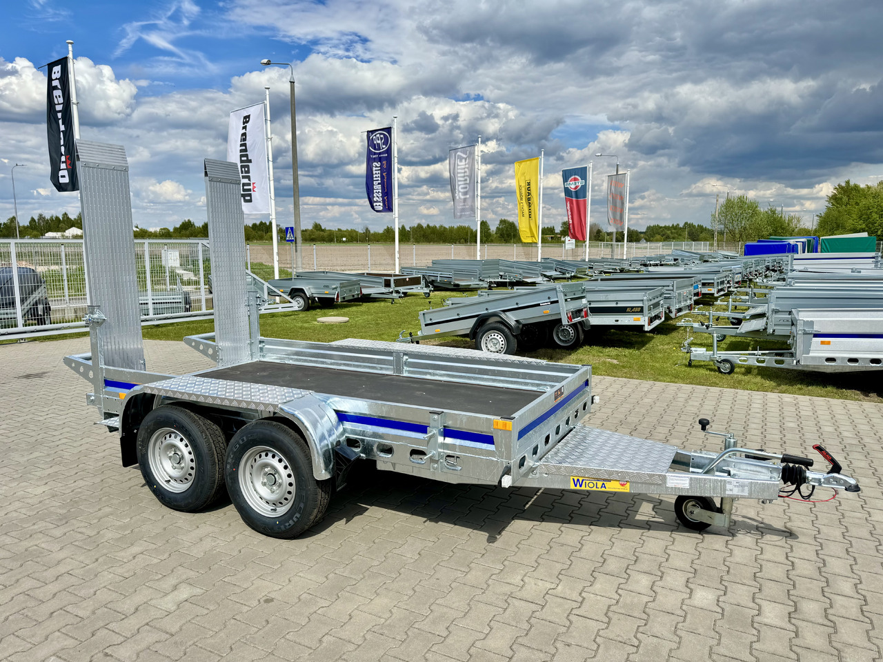 Wiola B2730 GVW 2700 kg machine transporter mini excavator 292x142 cm - Rimorchio trasporto macchine operatrici: foto 1 Wiola B2730 GVW 2700 kg machine transporter mini excavator 292x142 cm - Rimorchio trasporto macchine operatrici: foto 1