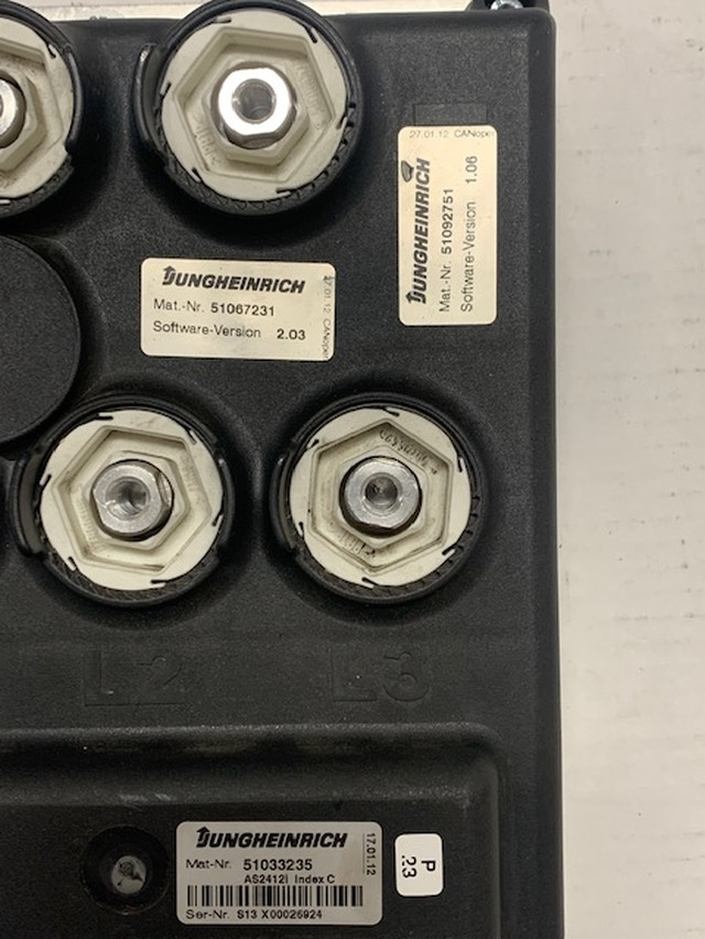 Jungheinrich 51033235 | Rij regeling tbv ERE225 met klapplatform Drive controlle - ECU per Mezzo di movimentazione: foto 2 Jungheinrich 51033235 | Rij regeling tbv ERE225 met klapplatform Drive controlle - ECU per Mezzo di movimentazione: foto 2