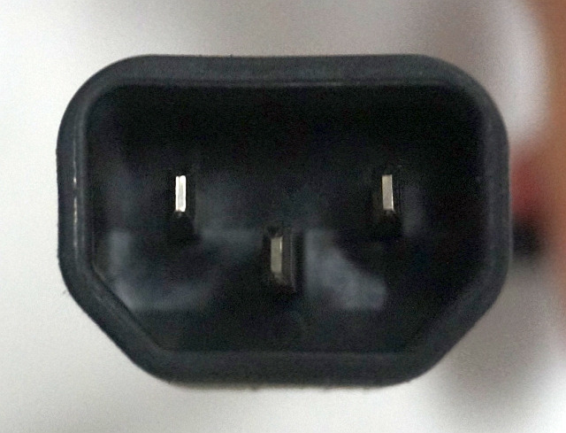 Jungheinrich 51202260 | build in charger model YP05-E 24V10A sn. 81001206H170905 build in charger model YP05-E 24V10A sn. 81001206H17090588 from EJE M - Batteria per Mezzo di movimentazione: foto 2 Jungheinrich 51202260 | build in charger model YP05-E 24V10A sn. 81001206H170905 build in charger model YP05-E 24V10A sn. 81001206H17090588 from EJE M - Batteria per Mezzo di movimentazione: foto 2