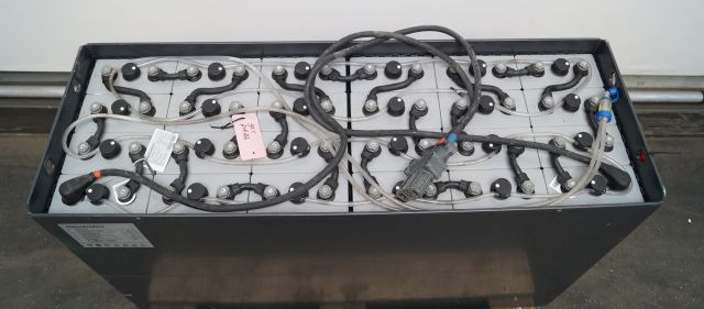 Jungheinrich unknown | Battery 48V775Ah 05-EPZS775SL Year 2022 weight 1141 kg sn - Batteria per Mezzo di movimentazione: foto 3 Jungheinrich unknown | Battery 48V775Ah 05-EPZS775SL Year 2022 weight 1141 kg sn - Batteria per Mezzo di movimentazione: foto 3