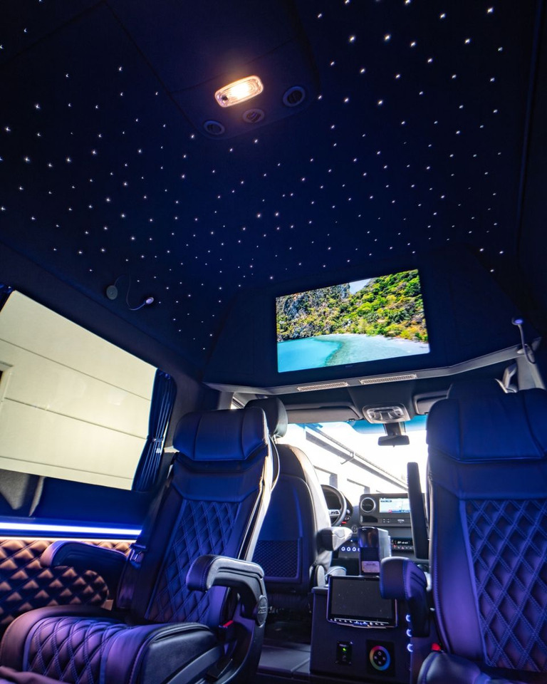 Mercedes-Benz Sprinter 319 VIP Van/ Sleeping Area/ Ski Holders - Pulmino: foto 1 Mercedes-Benz Sprinter 319 VIP Van/ Sleeping Area/ Ski Holders - Pulmino: foto 1