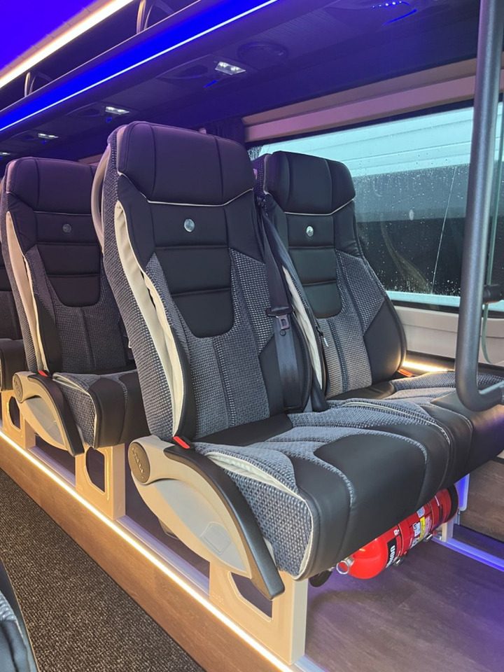 Leasing di  Mercedes-Benz Sprinter 519 AWD 4x4 TOURIST  / 21 to 24 Seats Mercedes-Benz Sprinter 519 AWD 4x4 TOURIST  / 21 to 24 Seats: foto 6
