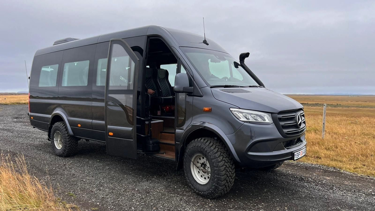 Mercedes-Benz Sprinter 519 AWD 4x4 TOURIST / 21 to 24 Seats - Minibus, Pulmino: foto 3 Mercedes-Benz Sprinter 519 AWD 4x4 TOURIST / 21 to 24 Seats - Minibus, Pulmino: foto 3