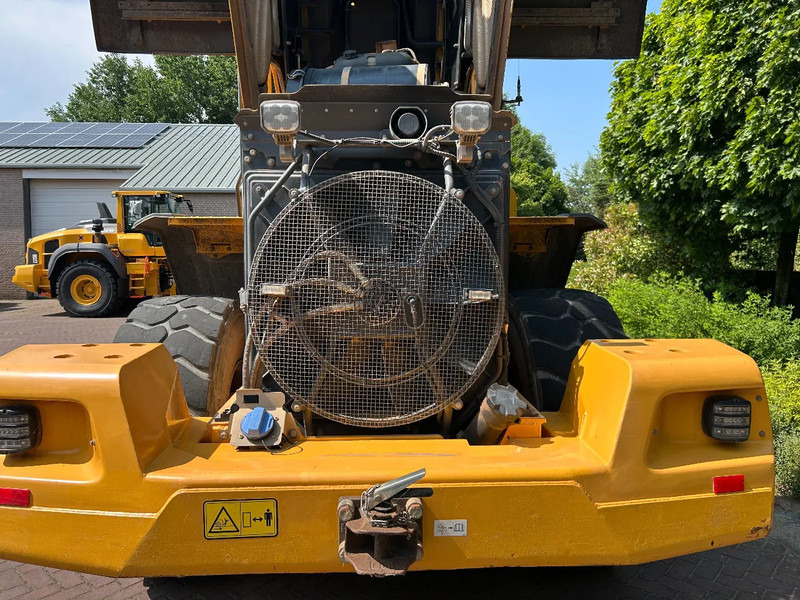 Pala gommata nuovo Volvo L90 H: foto 16