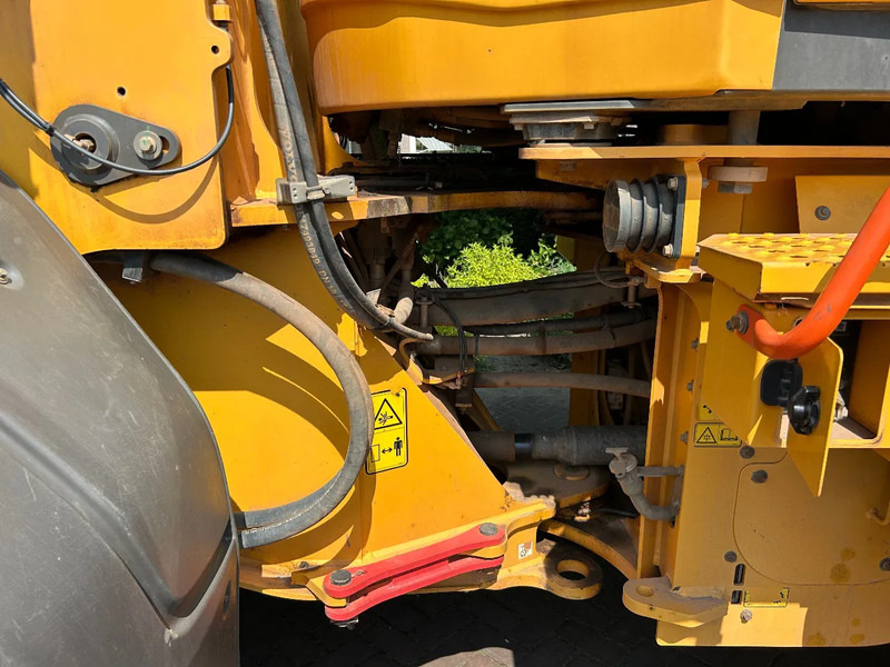 Pala gommata nuovo Volvo L90 H: foto 12