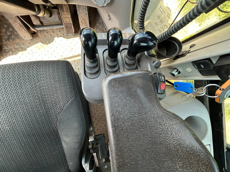 Pala gommata nuovo Volvo L90 H: foto 20