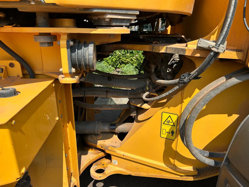 Pala gommata nuovo Volvo L90 H: foto 10