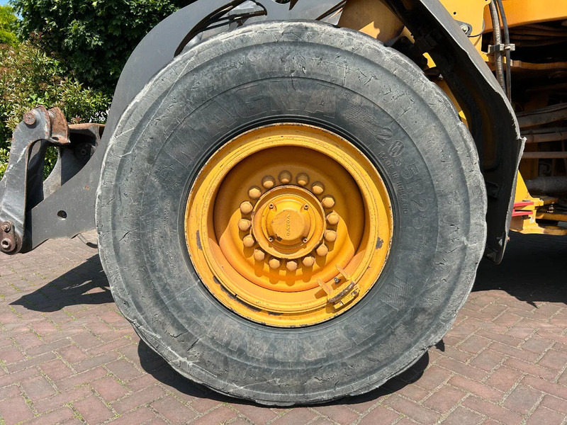 Pala gommata nuovo Volvo L90 H: foto 18