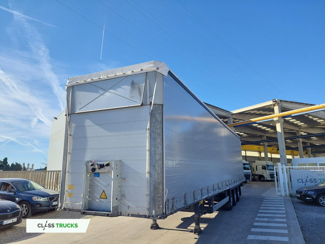 Schmitz Cargobull SCS24/L Varios - Semirimorchio centinato: foto 1 Schmitz Cargobull SCS24/L Varios - Semirimorchio centinato: foto 1