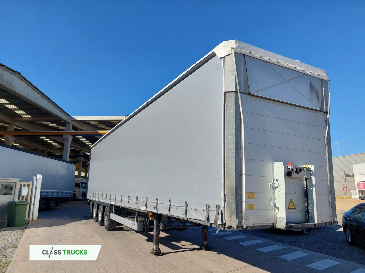 Schmitz Cargobull SCS24/L Varios - Semirimorchio centinato: foto 2 Schmitz Cargobull SCS24/L Varios - Semirimorchio centinato: foto 2