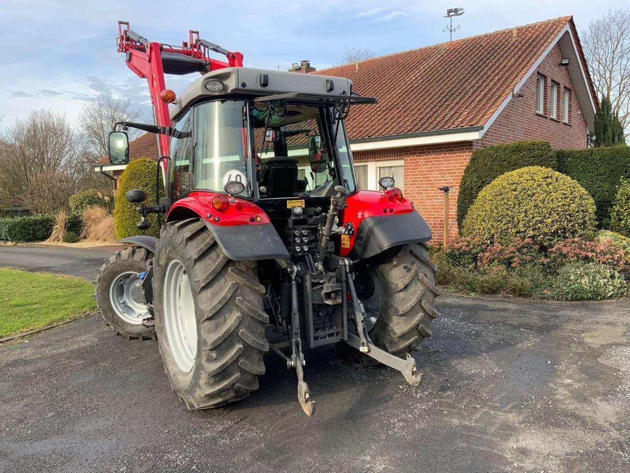 Massey Ferguson MF 5709 S - Trattore: foto 2 Massey Ferguson MF 5709 S - Trattore: foto 2