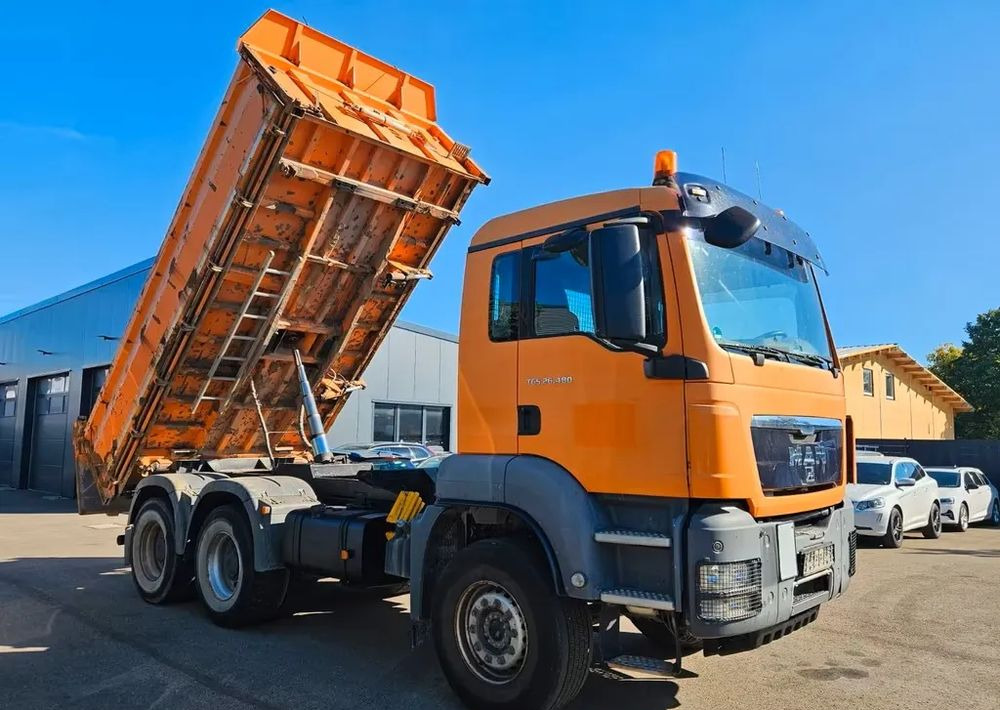 MAN TGS 26.480 6x4 WYWROTKA 3-STRONNA | AUTOMAT | EURO 5 | PRZEBIEG 310 000km! - Autocarro ribaltabile: foto 4 MAN TGS 26.480 6x4 WYWROTKA 3-STRONNA | AUTOMAT | EURO 5 | PRZEBIEG 310 000km! - Autocarro ribaltabile: foto 4