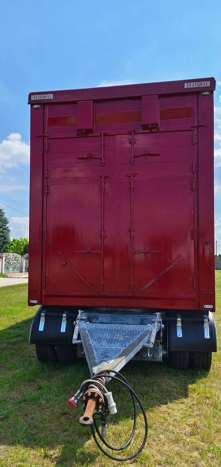 Pezzaioli RBA 32/TRZYOSIOWA PRZYCZEPA-2XBYDŁO,3X TRZODA/HYDRAULICZNIE PODNOSZONY DACH I PODŁOGI / OŚ ŚRODKOWA PODNOSZONA - Rimorchio trasporto bestiame: foto 5 Pezzaioli RBA 32/TRZYOSIOWA PRZYCZEPA-2XBYDŁO,3X TRZODA/HYDRAULICZNIE PODNOSZONY DACH I PODŁOGI / OŚ ŚRODKOWA PODNOSZONA - Rimorchio trasporto bestiame: foto 5