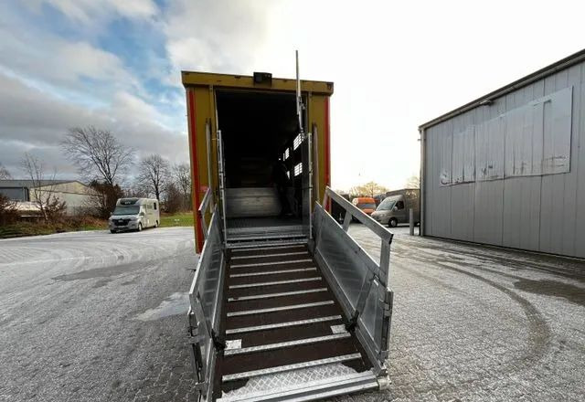 Volvo FH 420 • KABA • Transport Zwierząt 3xŚwinie/ 2xBydło 3-piętrowy • Euro 5 • Retarder • Oś podnoszona i skrętna - Autocarro trasporto bestiame: foto 5 Volvo FH 420 • KABA • Transport Zwierząt 3xŚwinie/ 2xBydło 3-piętrowy • Euro 5 • Retarder • Oś podnoszona i skrętna - Autocarro trasporto bestiame: foto 5