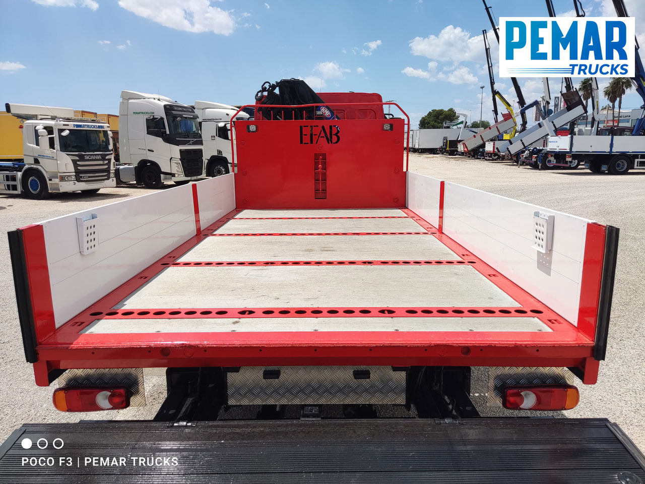 Autocarro con pianale/ Cassone fisso, Camion con gru DAF LF 210 GRUA CAJA FIJA: foto 12
