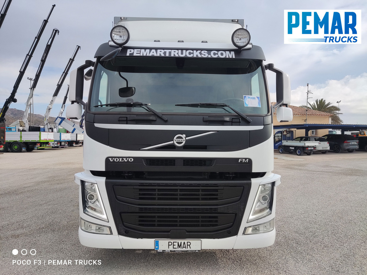 VOLVO FM 330 4X2 FRIGORIFICO 18T EURO 6 - Autocarro frigorifero: foto 2 VOLVO FM 330 4X2 FRIGORIFICO 18T EURO 6 - Autocarro frigorifero: foto 2