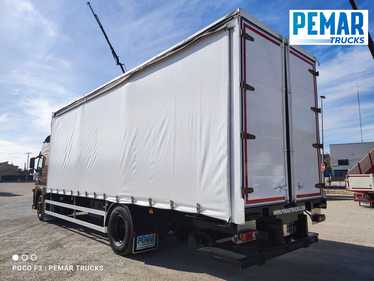 Camion centinato VOLVO FM 410 TAUTLINER: foto 8