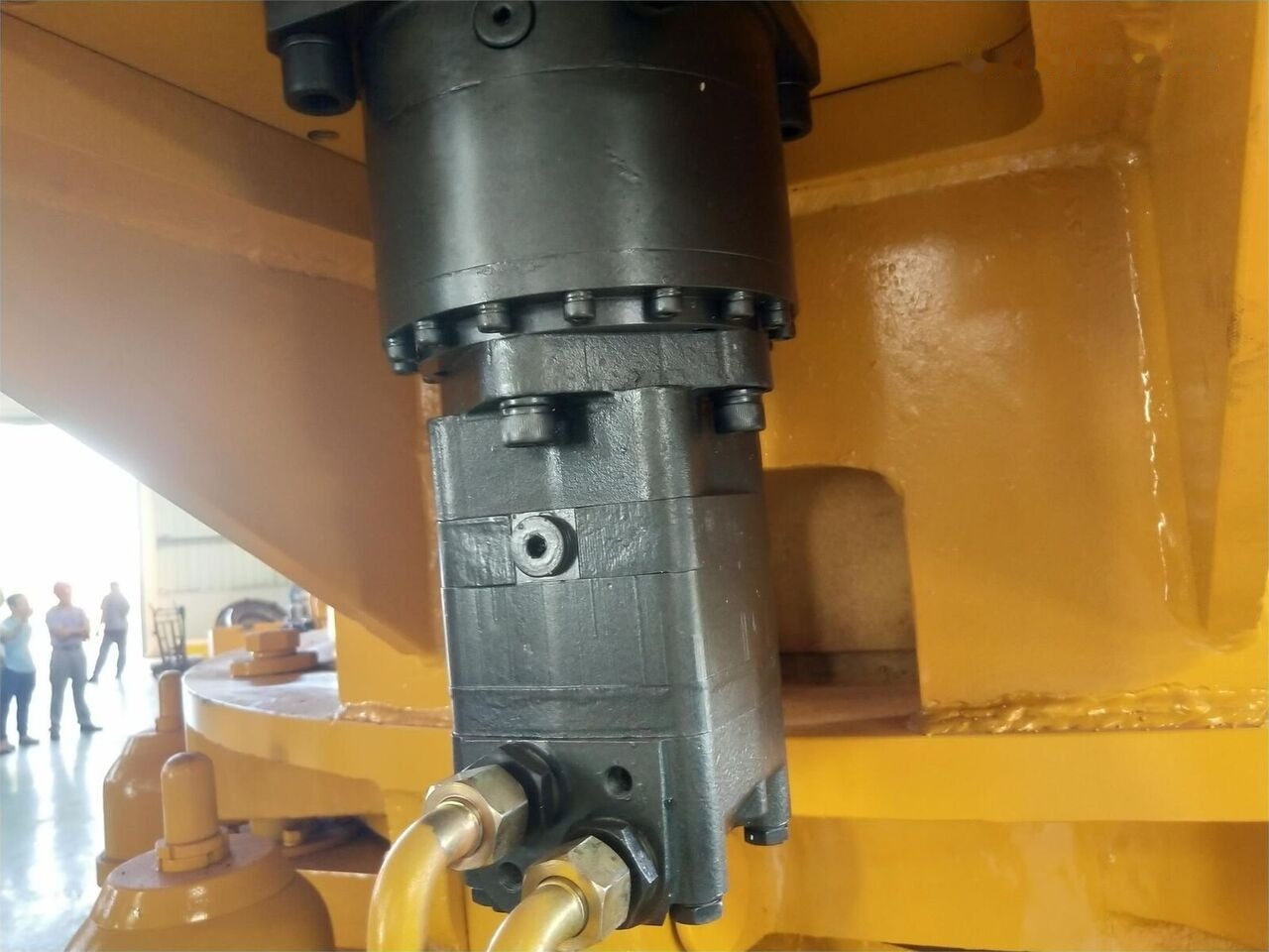 Frantoio a cono nuovo Kinglink HPY300 Multi cylinder Hydraulic cone crusher: foto 7