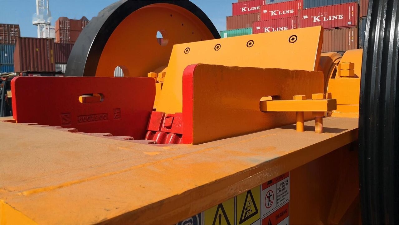 Kinglink High strength PE600x900 Jaw Crusher | Iron Ore - Frantoio a mascelle: foto 2 Kinglink High strength PE600x900 Jaw Crusher | Iron Ore - Frantoio a mascelle: foto 2