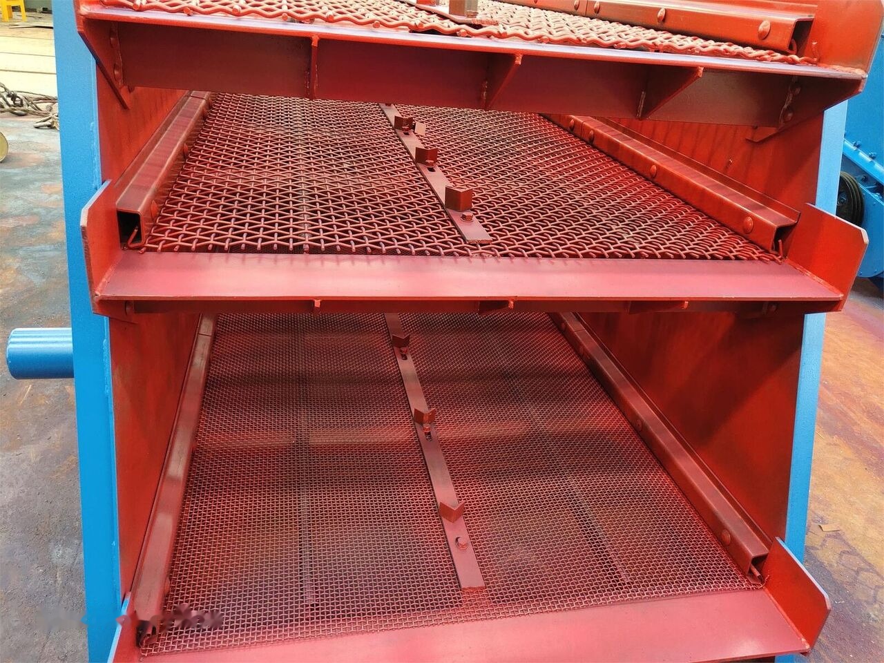 Kinglink Mineral Stone Vibrating Screen 3YK1548 to Chile - Vaglio: foto 5 Kinglink Mineral Stone Vibrating Screen 3YK1548 to Chile - Vaglio: foto 5
