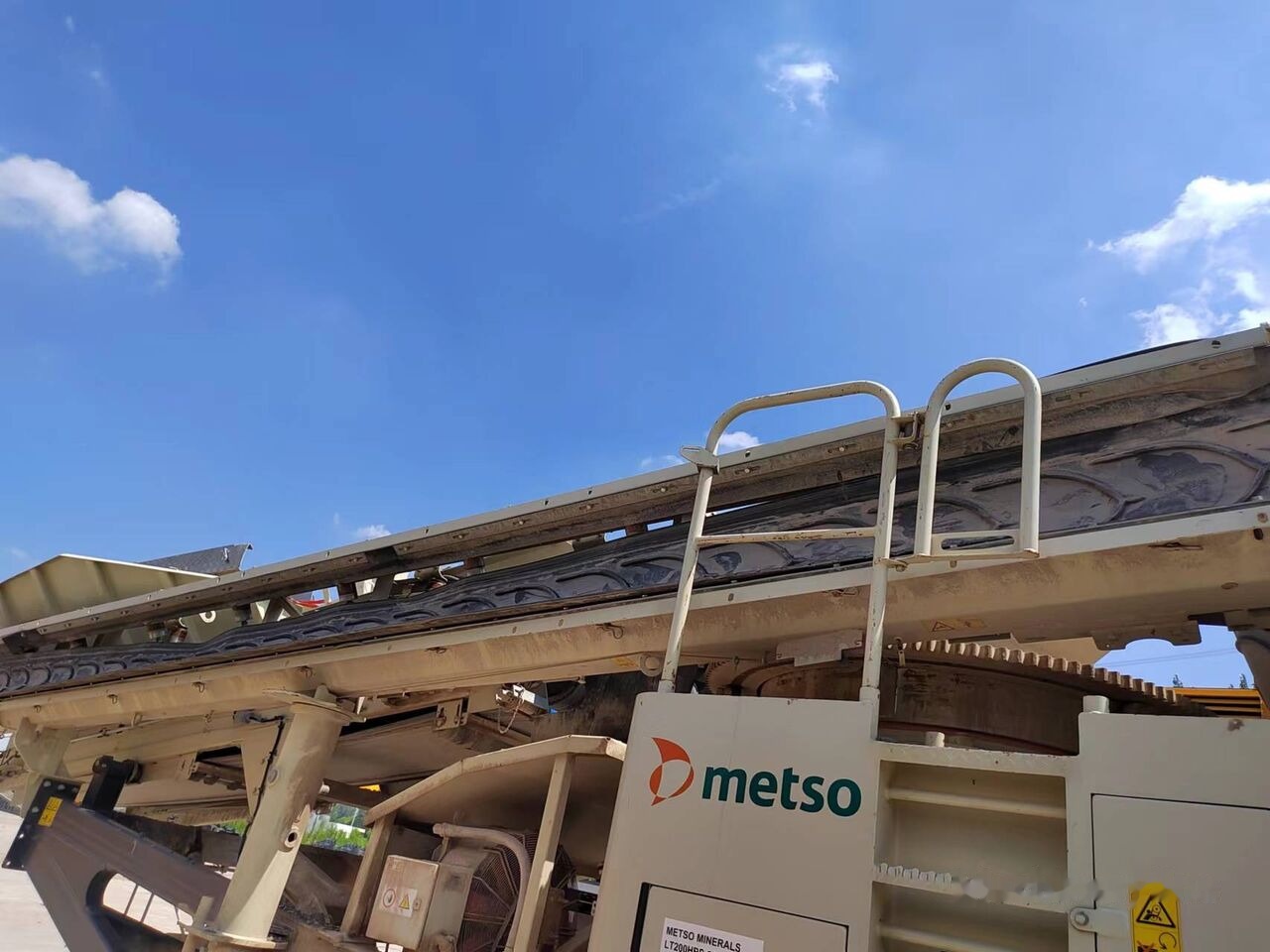 Metso Lokotrack LT200HPS MOBILE CONE CRUSHER WITH SCREEN - Frantoio mobile: foto 2 Metso Lokotrack LT200HPS MOBILE CONE CRUSHER WITH SCREEN - Frantoio mobile: foto 2