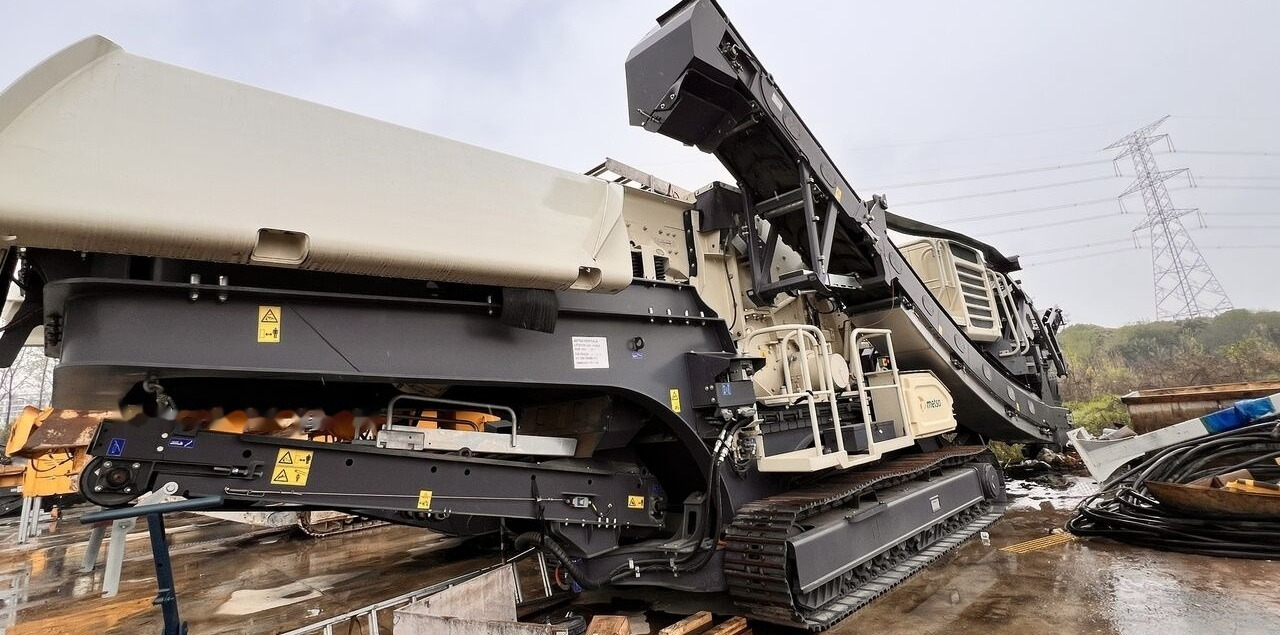 Metso NEW Lokotrack LT1213S mobile horizontal impact crusher - Frantoio mobile: foto 3 Metso NEW Lokotrack LT1213S mobile horizontal impact crusher - Frantoio mobile: foto 3