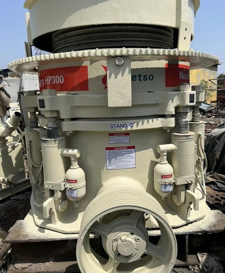 Metso Nordberg HP300 Cone Crusher - Frantoio a cono: foto 3 Metso Nordberg HP300 Cone Crusher - Frantoio a cono: foto 3
