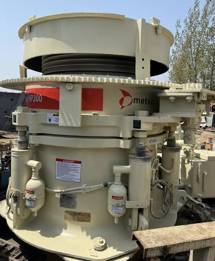 Metso Nordberg HP300 Cone Crusher - Frantoio a cono: foto 2 Metso Nordberg HP300 Cone Crusher - Frantoio a cono: foto 2