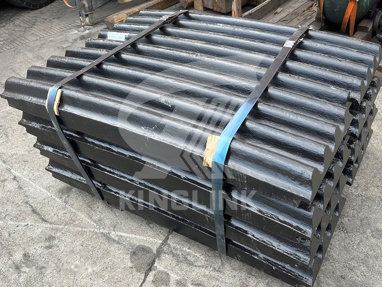 Movable and Fixed Jaw Plates for CT2036 CT3042 | Kinglink 17003346 for crusher - Ricambi per Impianto di frantumazione: foto 1 Movable and Fixed Jaw Plates for CT2036 CT3042 | Kinglink 17003346 for crusher - Ricambi per Impianto di frantumazione: foto 1