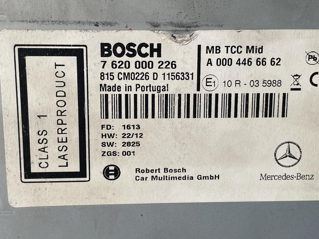 BOSCH RADIO FOR MERCEDES ACTROS MP4 - A 0004466662 - Cabina e interni per Camion: foto 3 BOSCH RADIO FOR MERCEDES ACTROS MP4 - A 0004466662 - Cabina e interni per Camion: foto 3