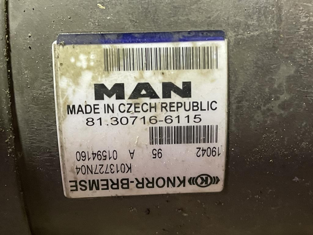 KNORR-BREMSE ASTRONIC AIR CLUTCH - 81.30725 - 6115 - Frizione e ricambi per Camion: foto 4 KNORR-BREMSE ASTRONIC AIR CLUTCH - 81.30725 - 6115 - Frizione e ricambi per Camion: foto 4