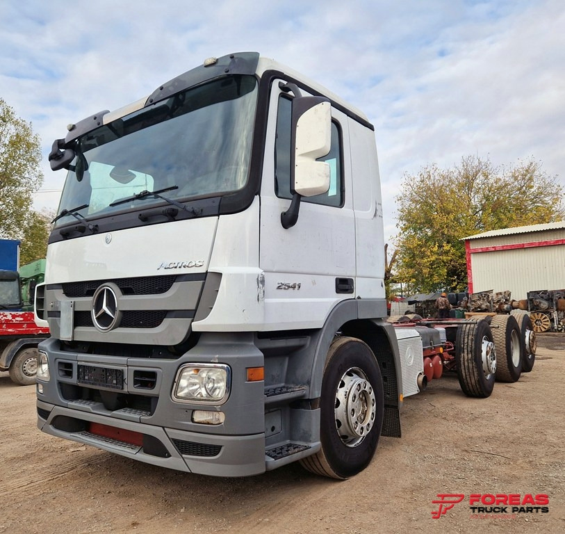 MERCEDES-BENZ ACTROS 3241 8x2 EURO 5 INTARDER - Autocarro telaio: foto 3 MERCEDES-BENZ ACTROS 3241 8x2 EURO 5 INTARDER - Autocarro telaio: foto 3