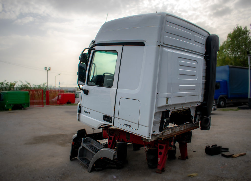 MERCEDES-BENZ ACTROS MP2 LARGE (MEGA) - Cabina per Camion: foto 4 MERCEDES-BENZ ACTROS MP2 LARGE (MEGA) - Cabina per Camion: foto 4